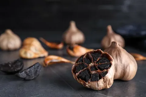 سیر سیاه ارگانیک ستاره دخت بدون مواد افزودنی با استاندارد طبیعی